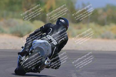 media/Sep-25-2023-Moto Forza (Mon) [[81ffa65e0a]]/B-C Group/Session 4 (Turn 2 Backside)/